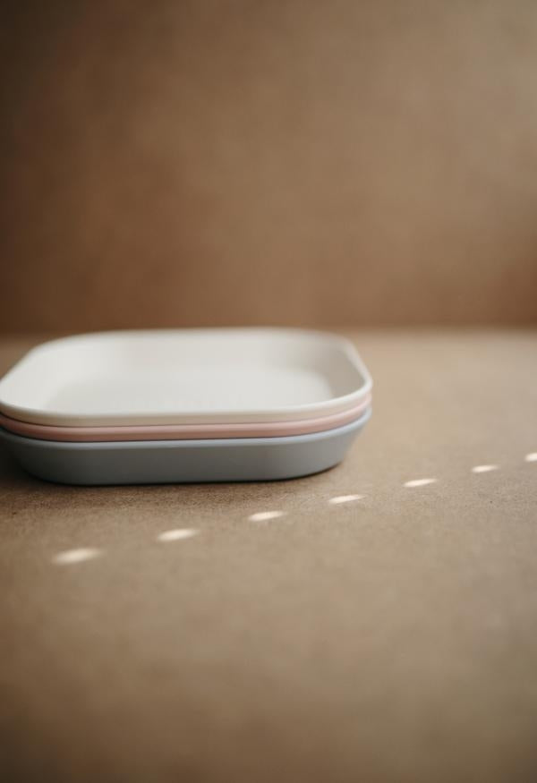 Mushie Square Dinner Plates (2pk) (4 Colours)