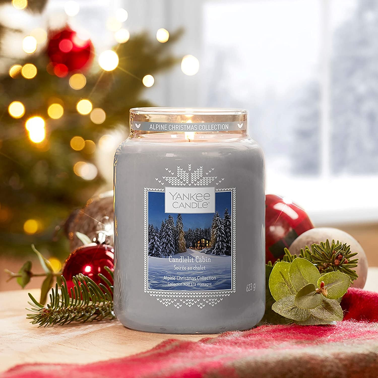 Yankee Candle Large Jar Candle (22oz) - Candlelit Cabin