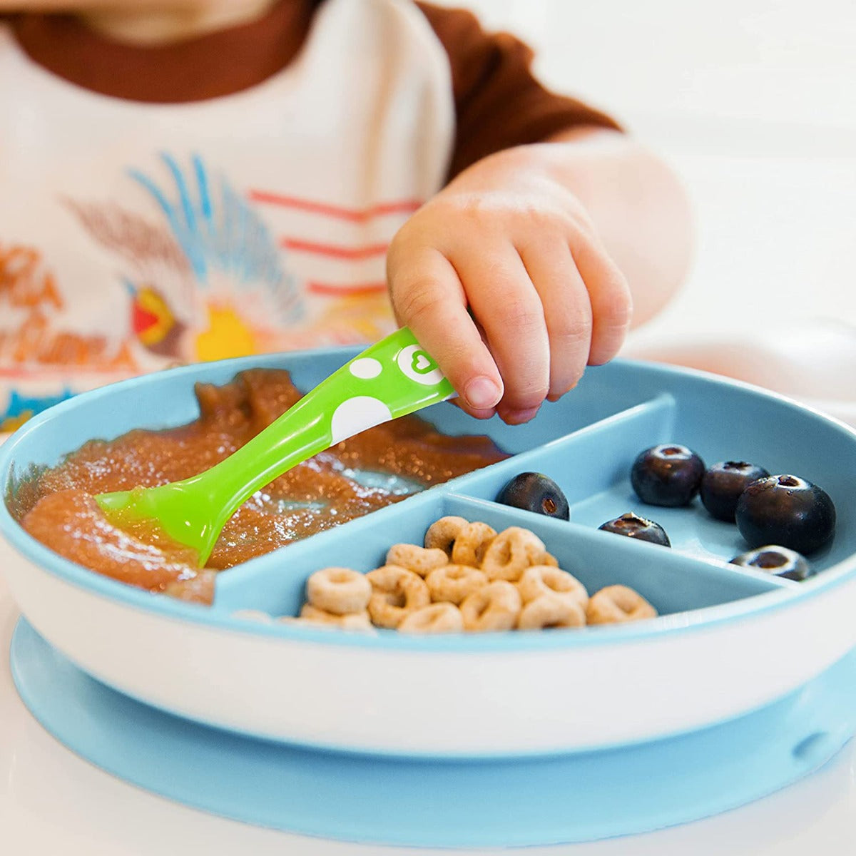 Munchkin Stay Put Suction Baby Plate (4 Colours) - Pupsik Singapore