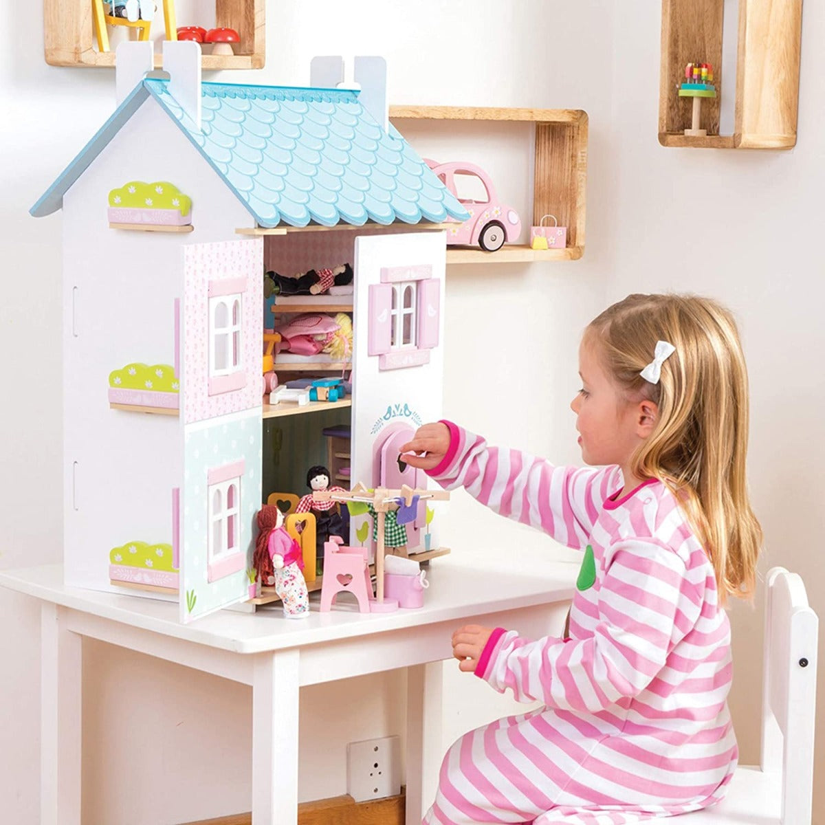 Le Toy Van Bluebird Wooden Dolls House