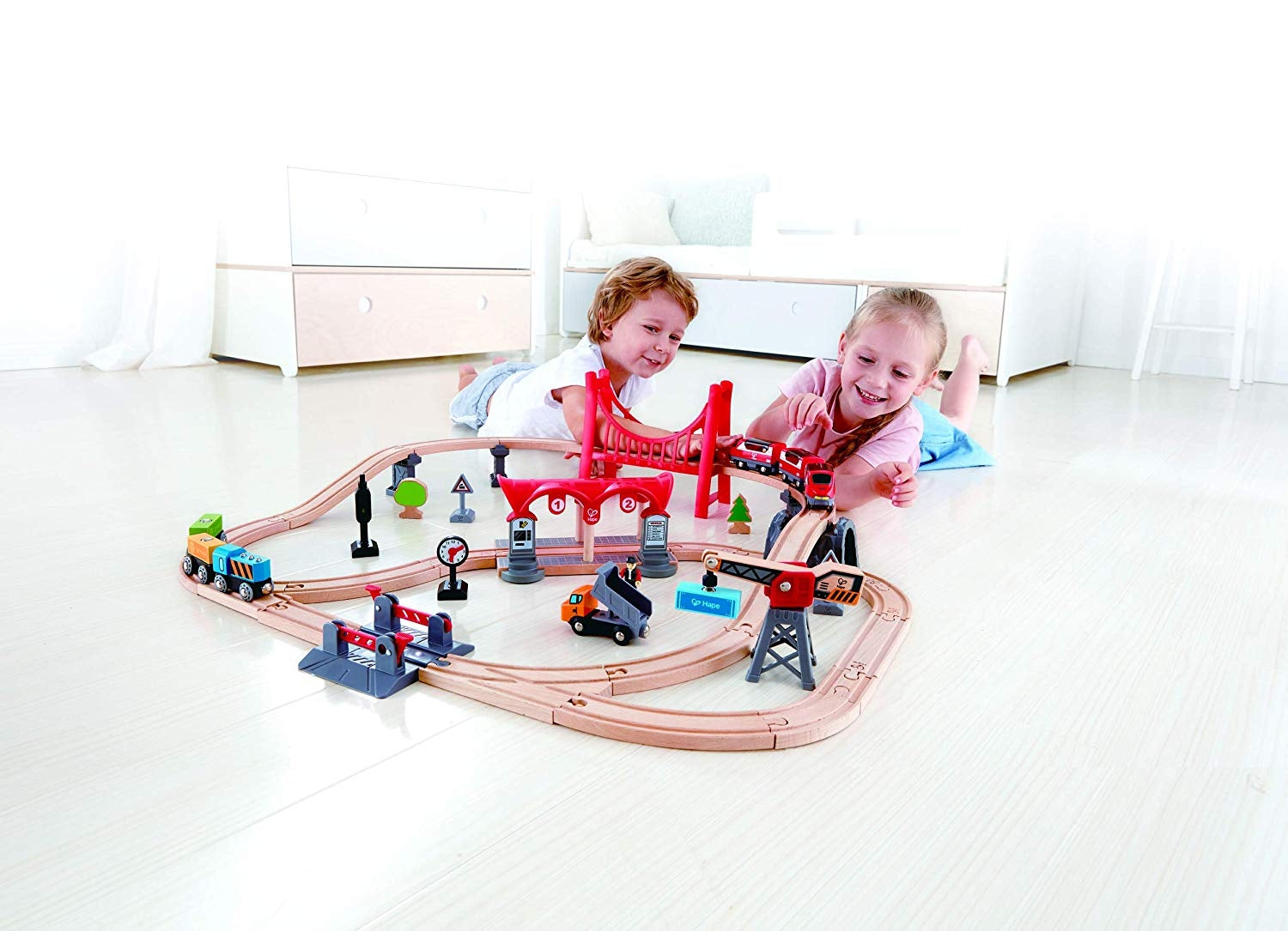 Hape Busy City Rail Set