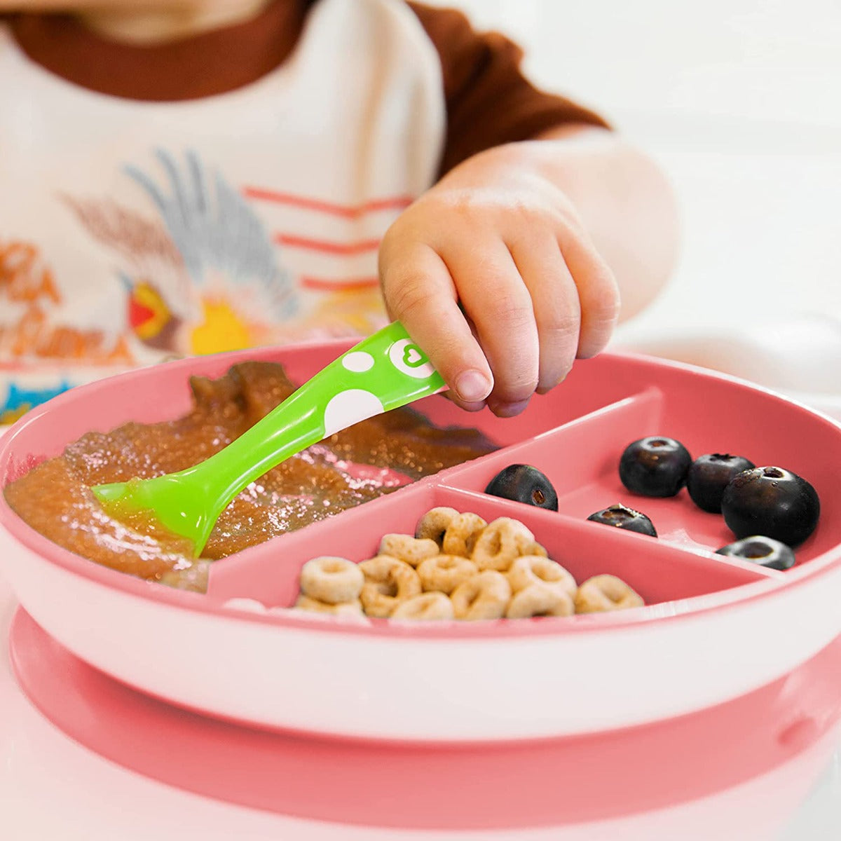 Munchkin Stay Put Suction Baby Plate (4 Colours) - Pupsik Singapore
