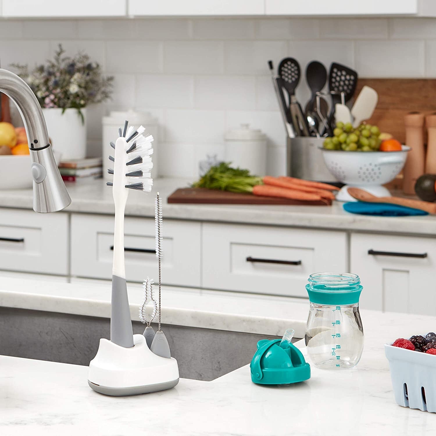 Oxo Tot Water Bottle & Straw Cup Cleaning Set
