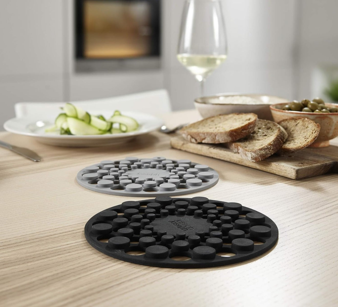 Joseph Joseph Spot-On Silicone Trivets - Set of 2 (Grey)