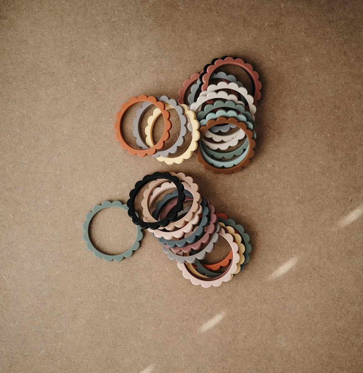 Mushie Flower Teether Bracelet, 3pk