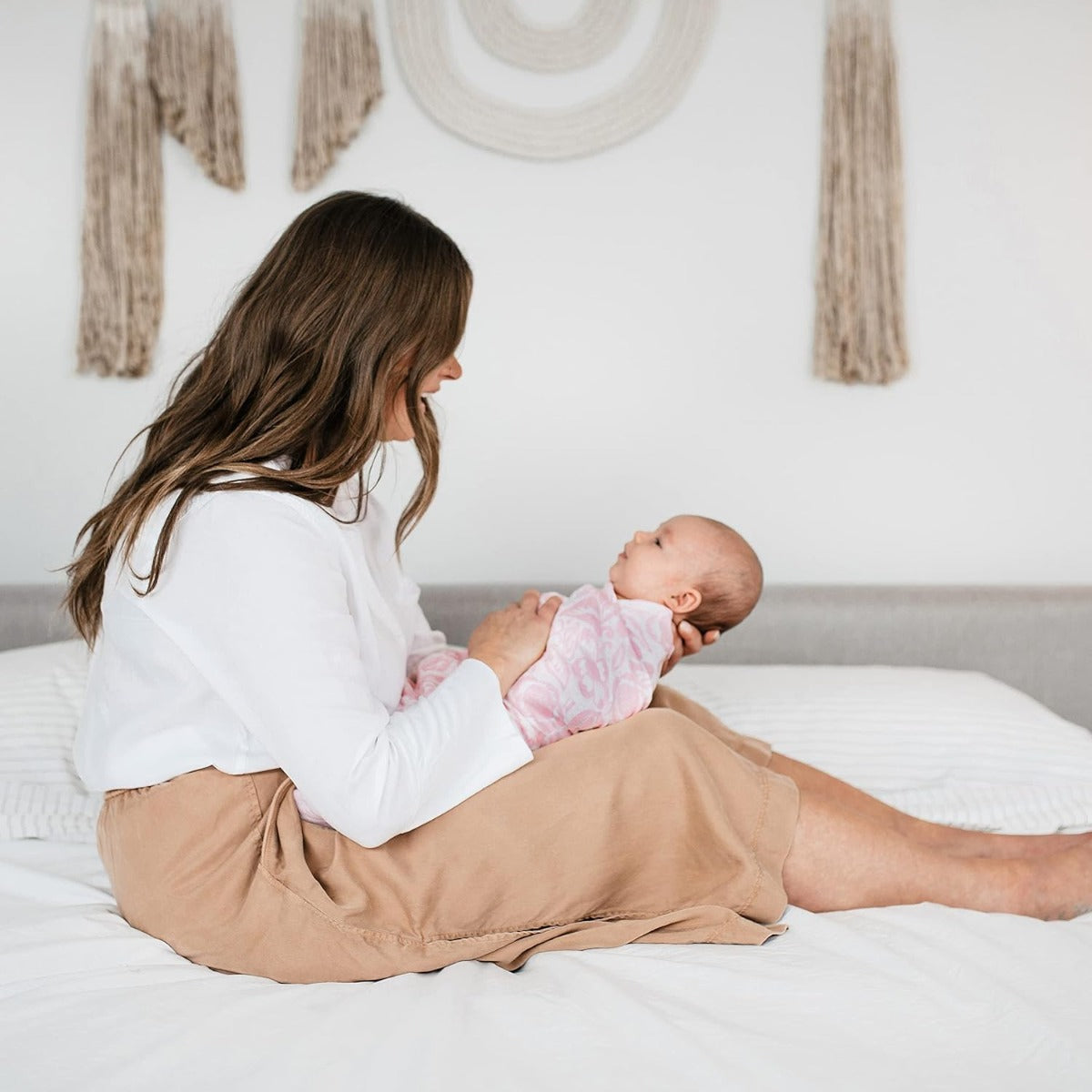 Aden Anais Essentials Muslin Cotton Swaddle (44 x 44 in), 4pk (31 Designs) - Pupsik Singapore