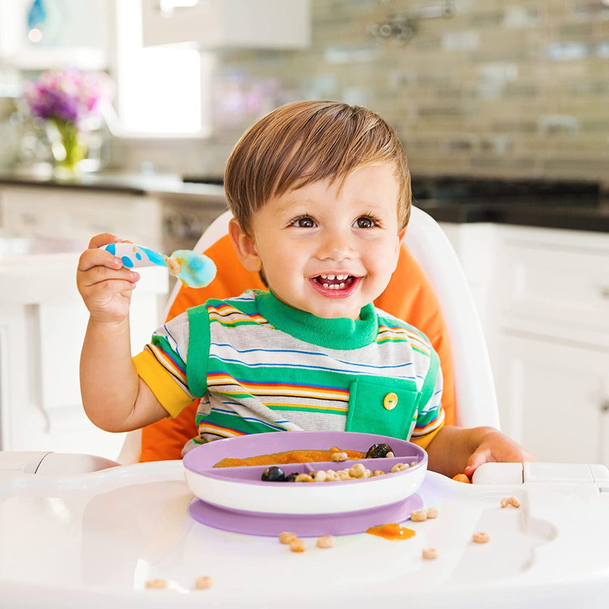 Munchkin Stay Put Suction Baby Plate (4 Colours) - Pupsik Singapore