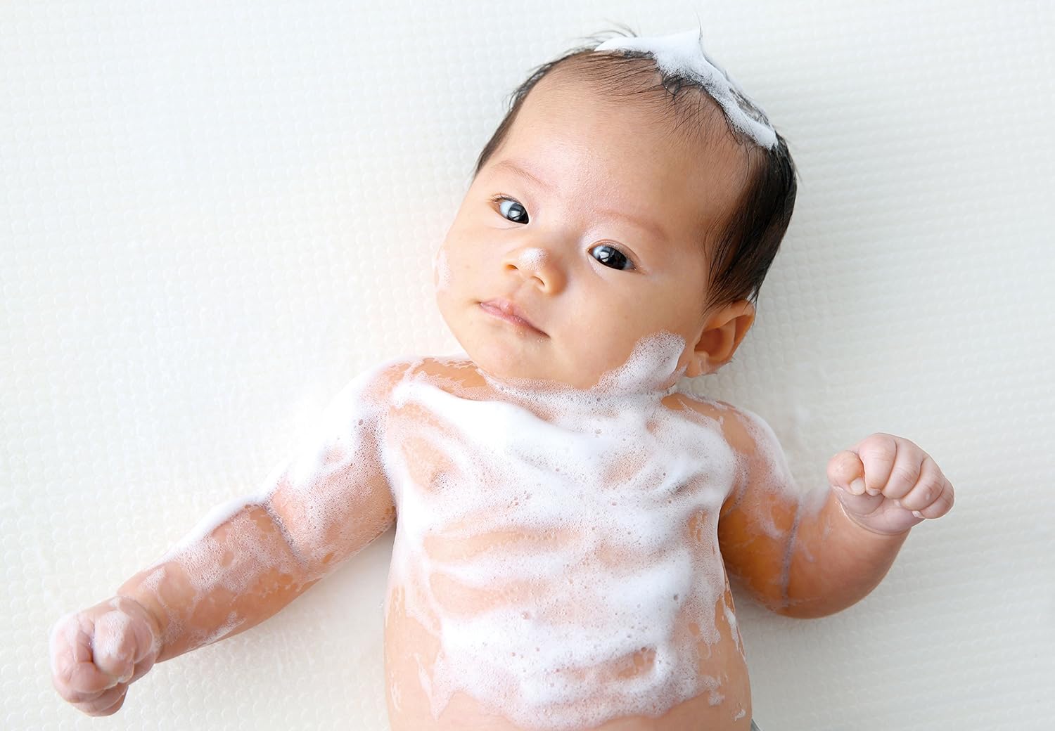 Pigeon Baby Body Foam Soap with Peach Leaf, 450ml - Exp 01/26