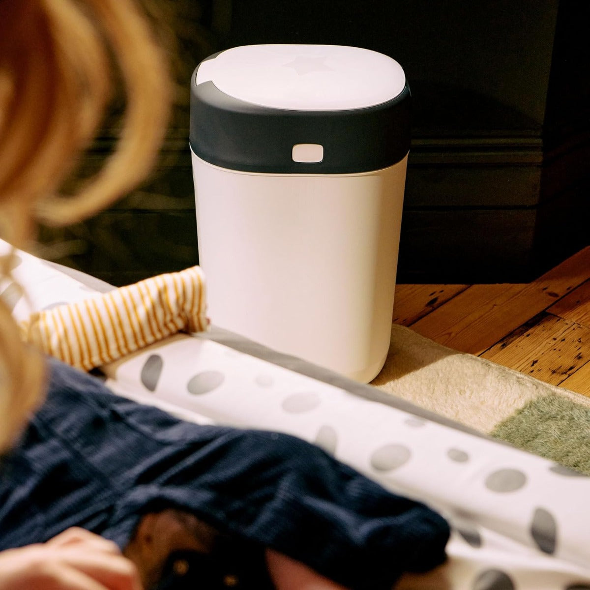 Tommee Tippee Sangenic Twist & Click Advanced Diaper Disposal Bin (1 casette) - White