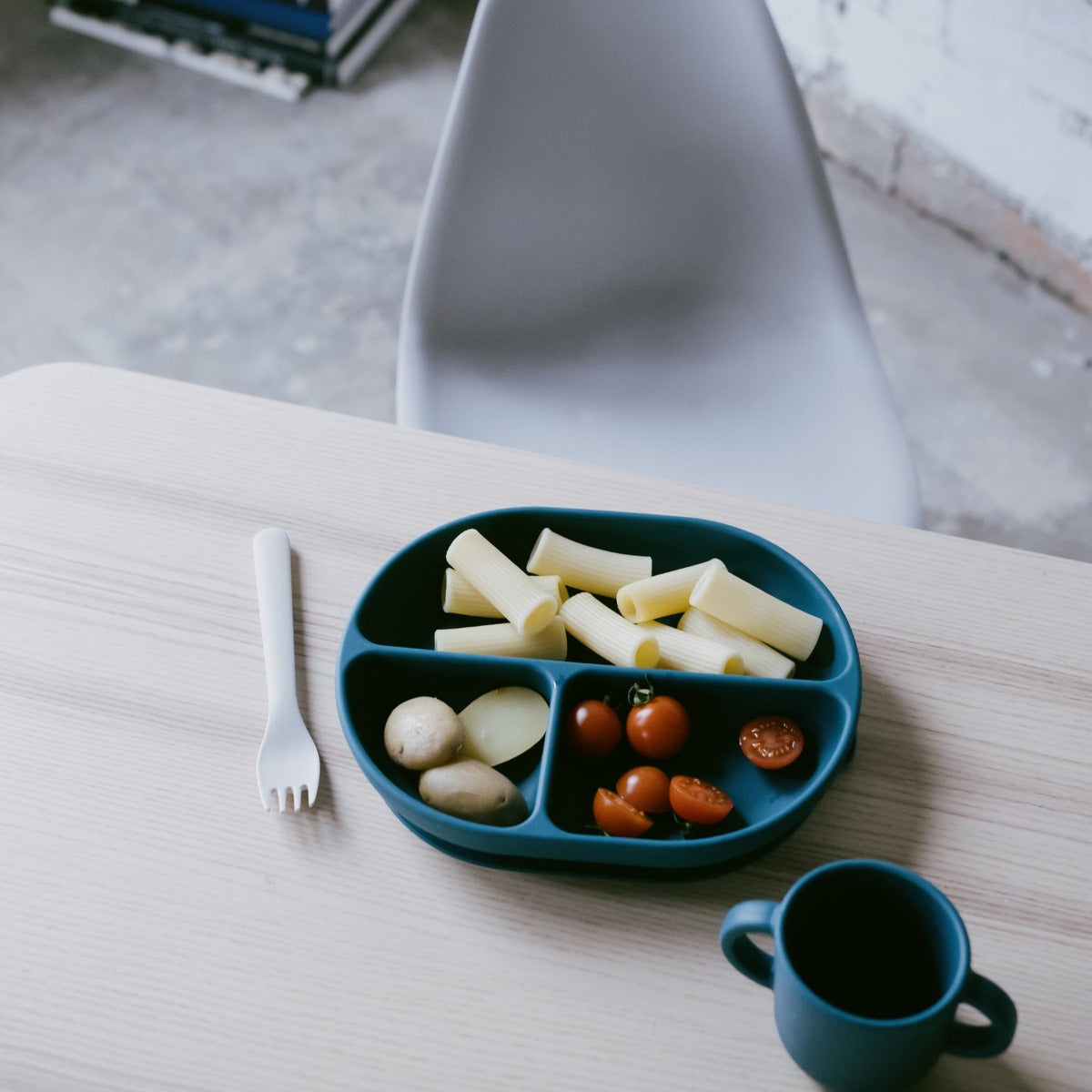 EKOBO Divided Silicone Suction Plate (4 Colors) - Pupsik Singapore