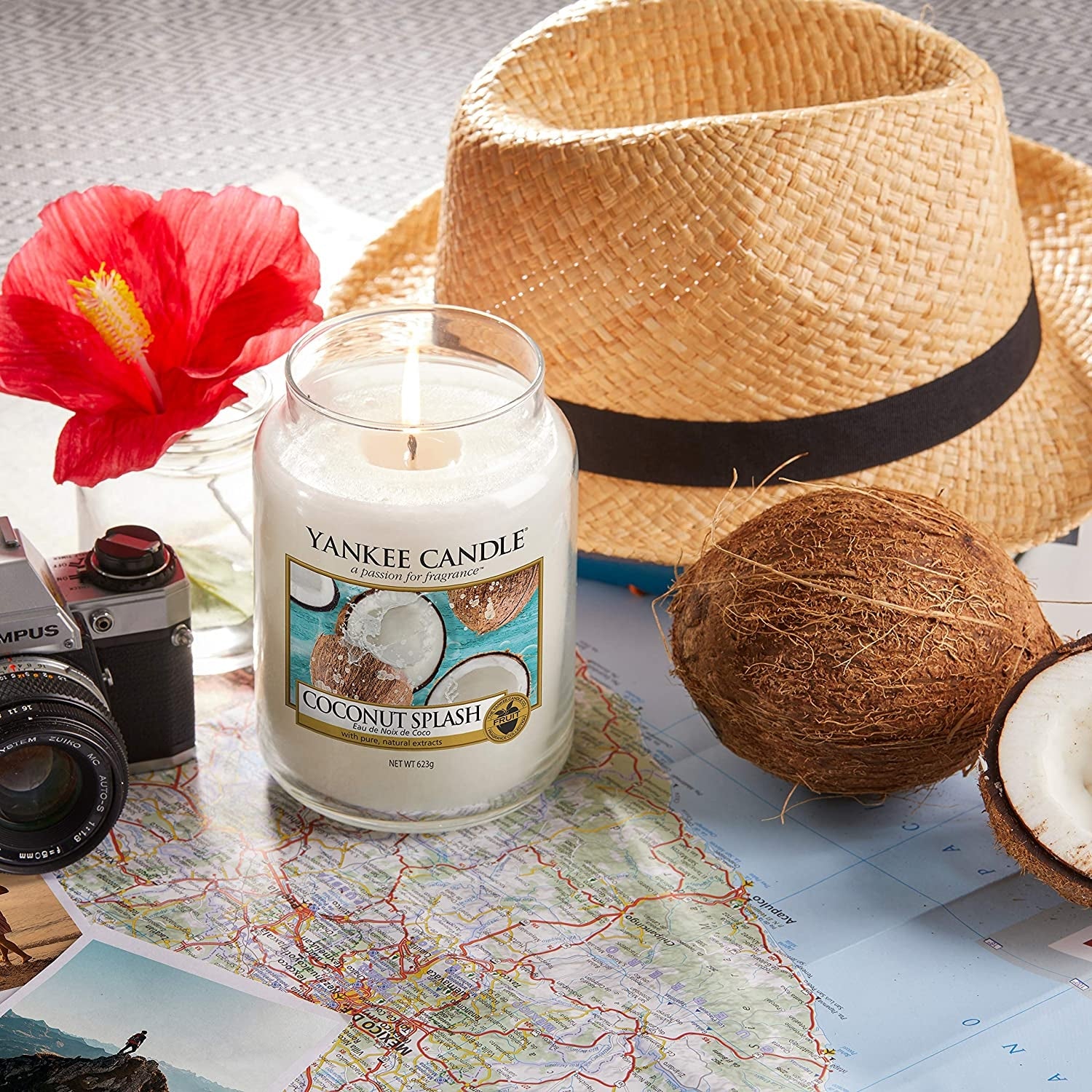Yankee Candle Large Jar Candle (22oz) - Coconut Splash