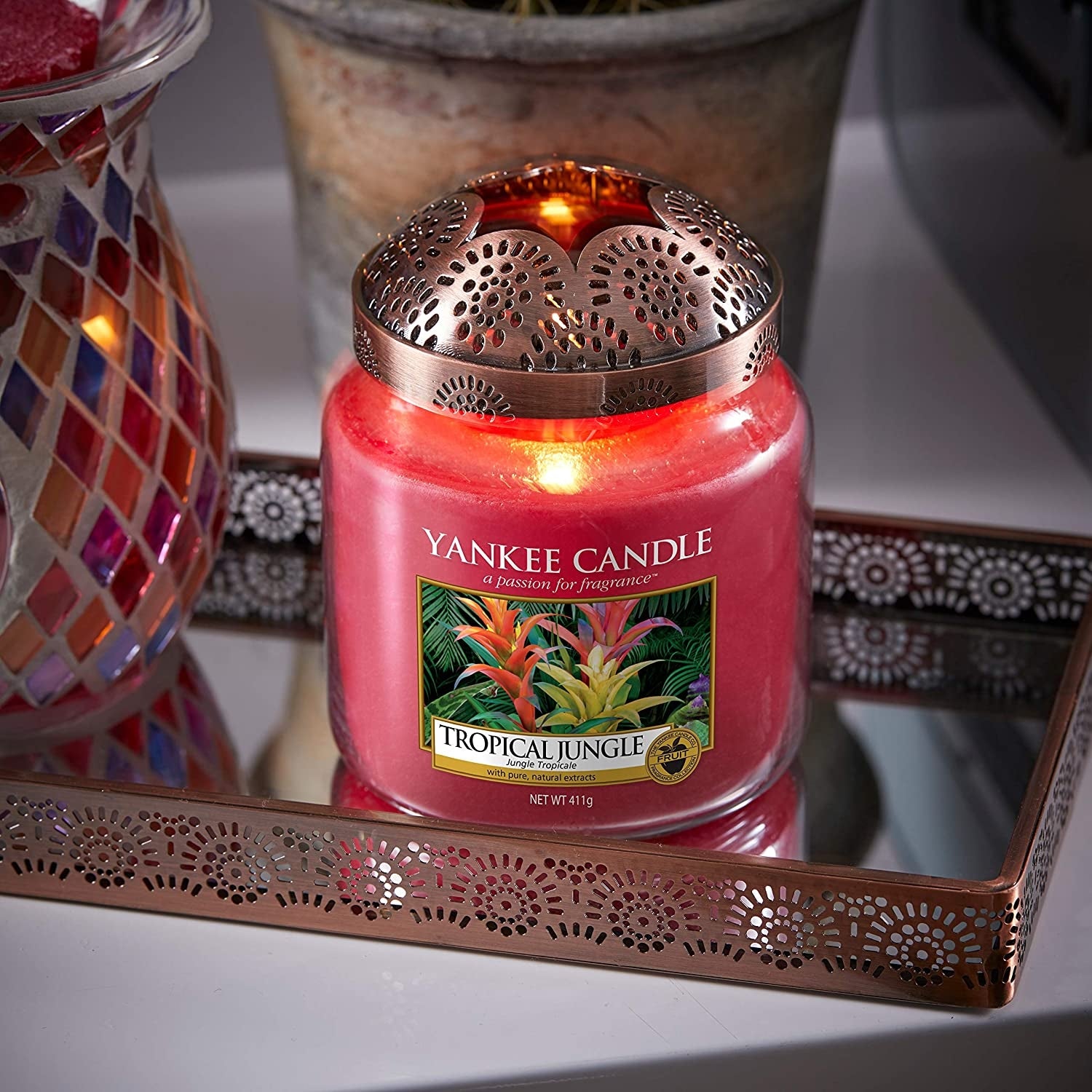 Yankee Candle Medium Jar Candle (14.5oz) - Tropical Jungle