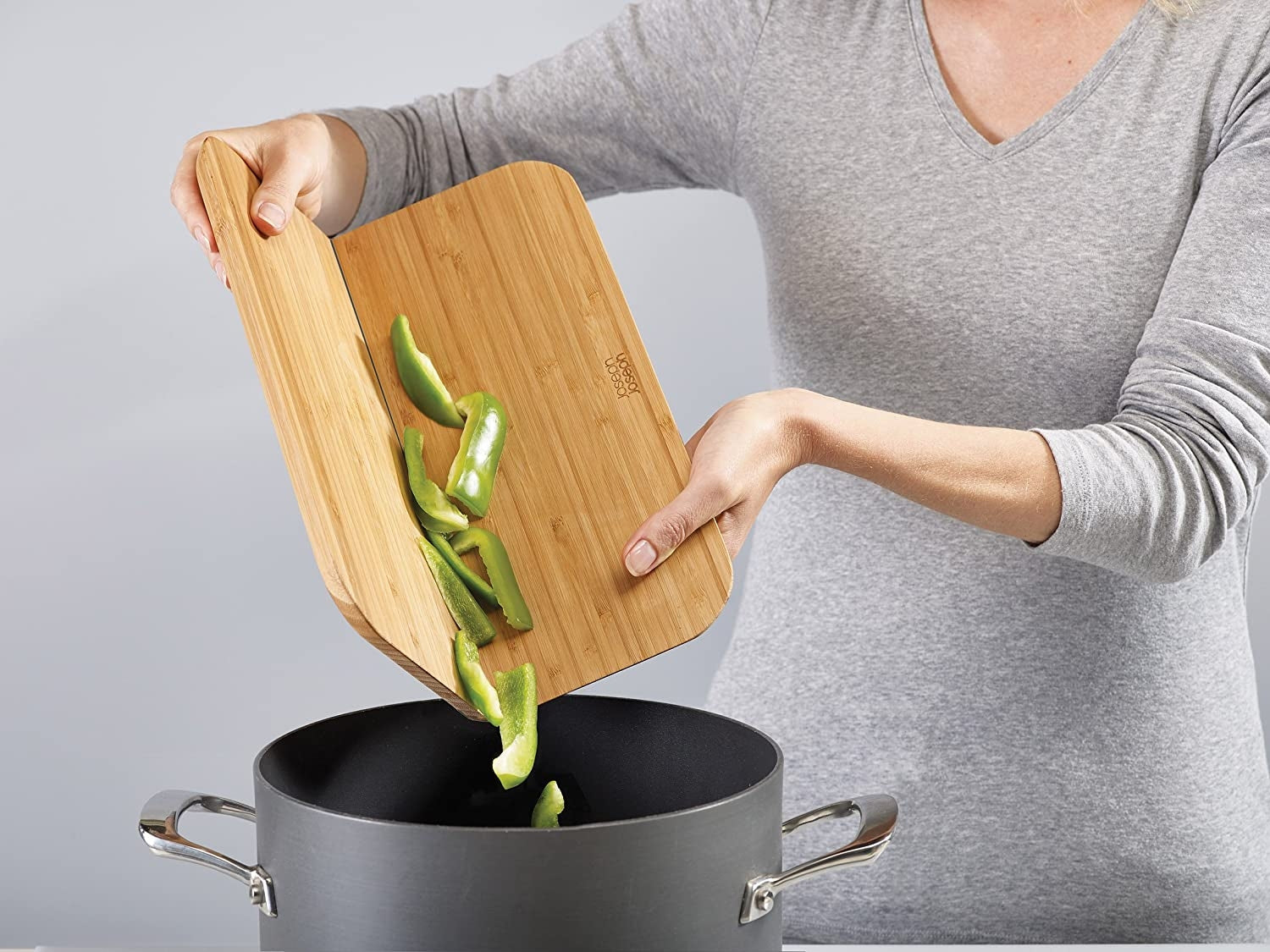 Joseph Joseph Chop2Pot Bamboo Folding Chopping Board - Large