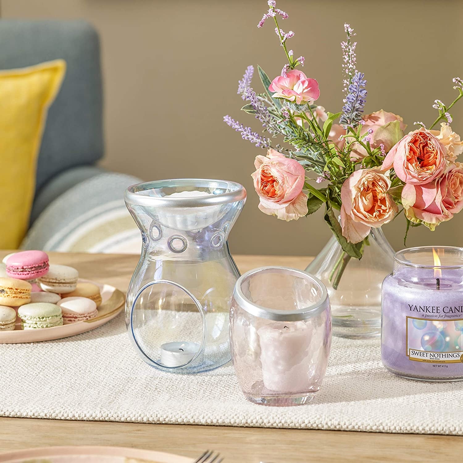 Yankee Candle Medium Jar Candle (14.5oz) - Sweet Nothings