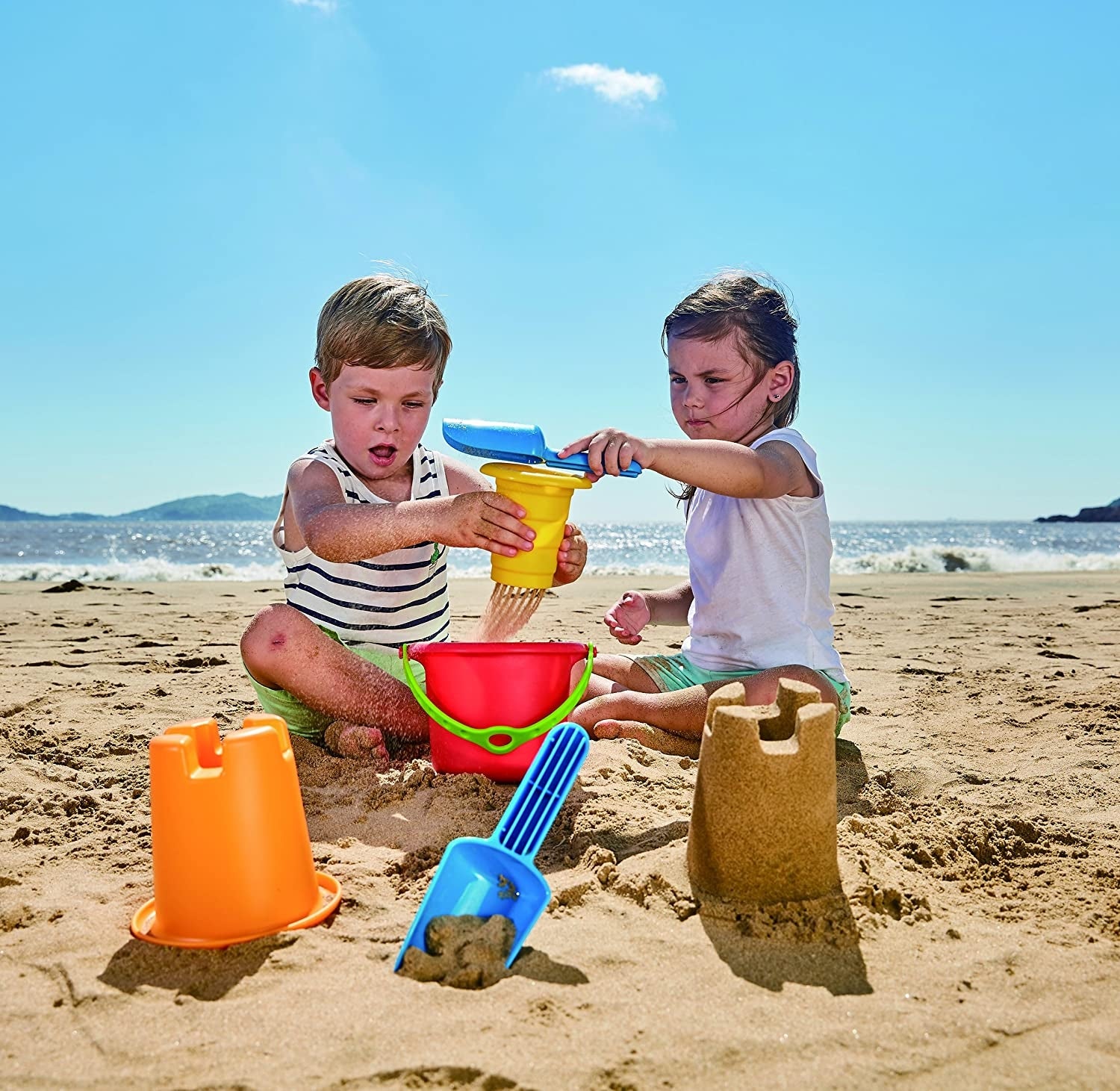 Hape 5-in-1 Beach Set