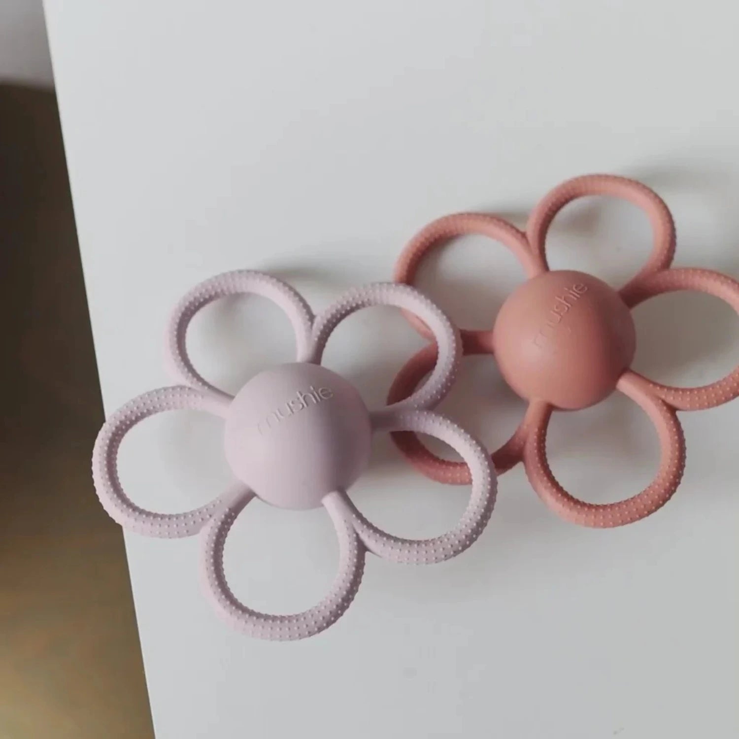 Mushie Daisy Rattle Teether (2 Colors)