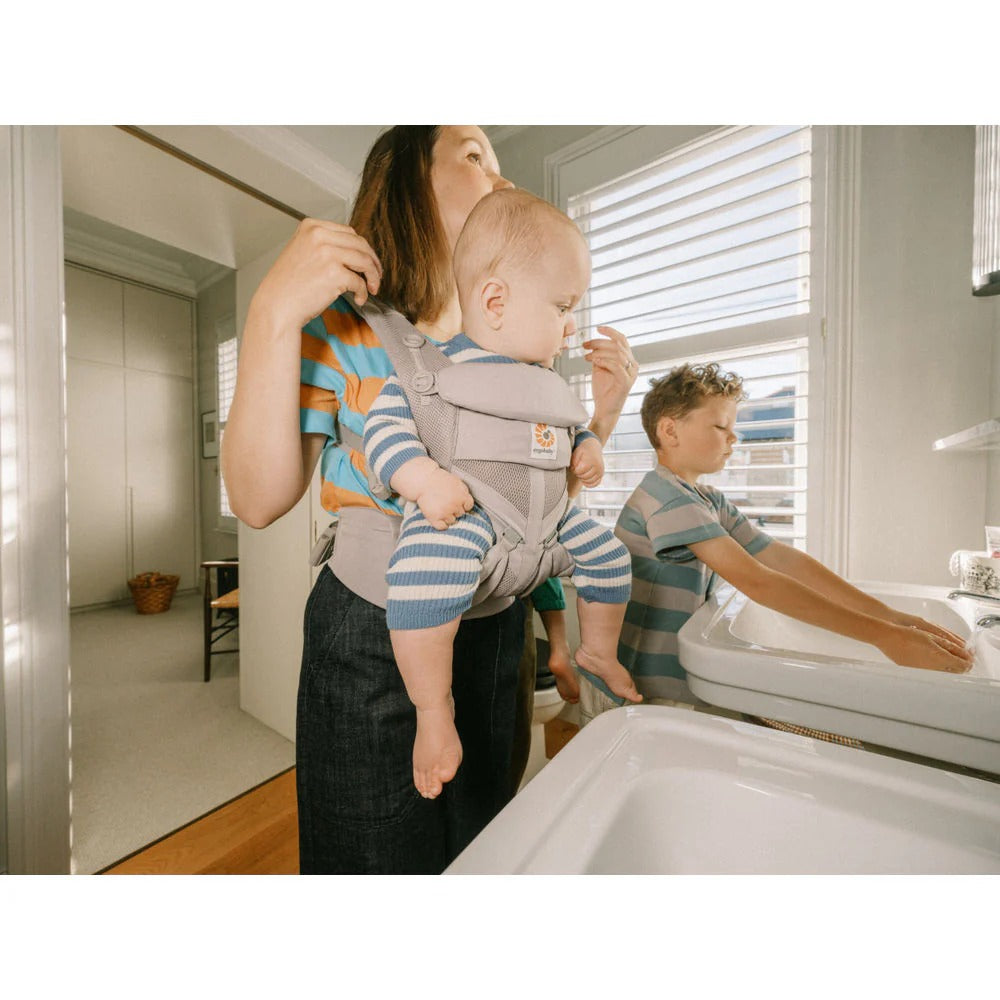 Ergobaby Omni Classic Mesh Baby Carrier (2 Colors)