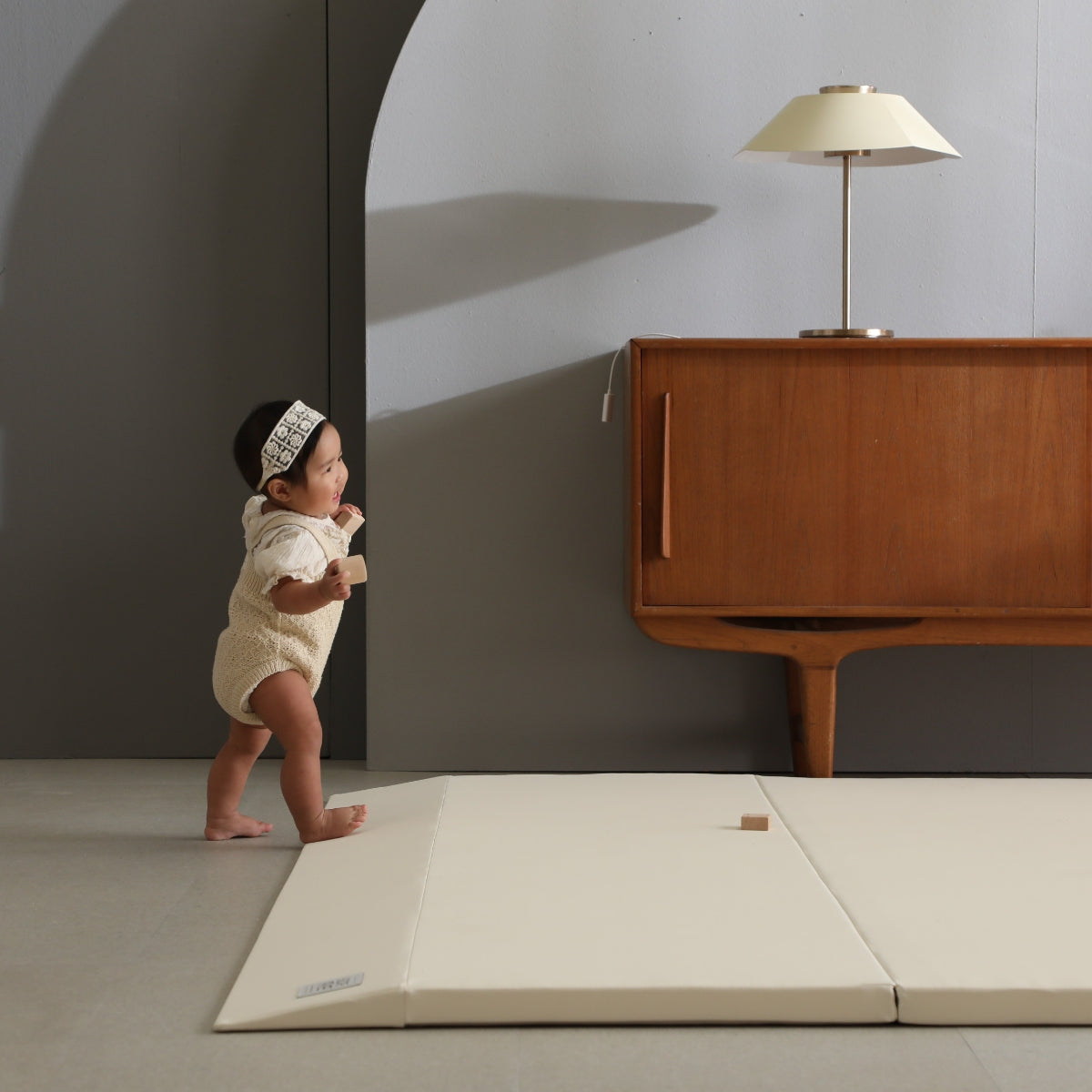 Creamhaus Slide FREE Folding Playmat (210x140x4cm) - Cream