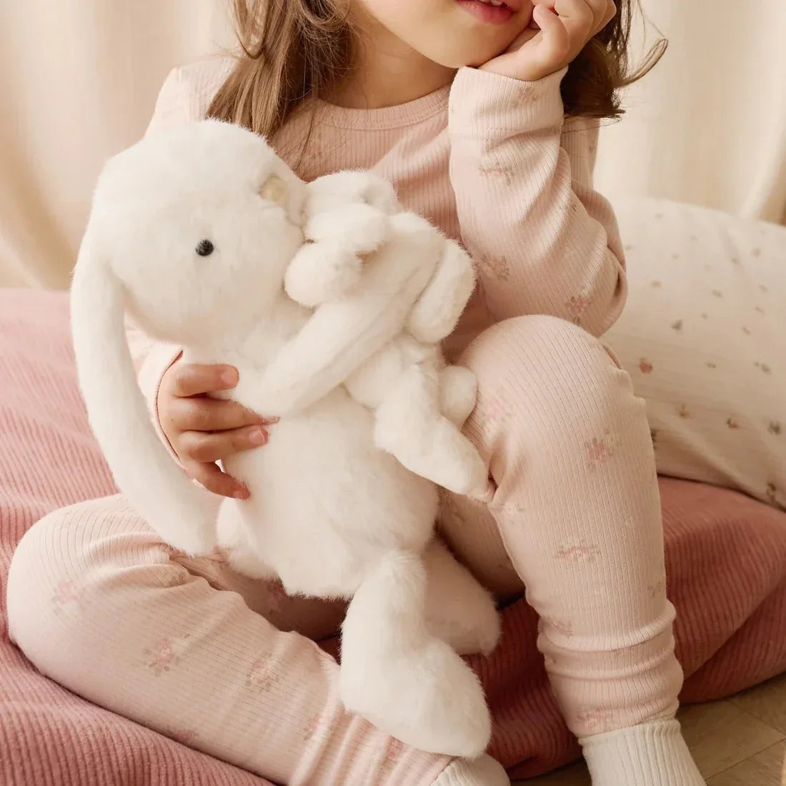 Snuggle Bunnies Frankie The Hugging Bunny Soft Toy (2 Colors) - Pupsik Singapore