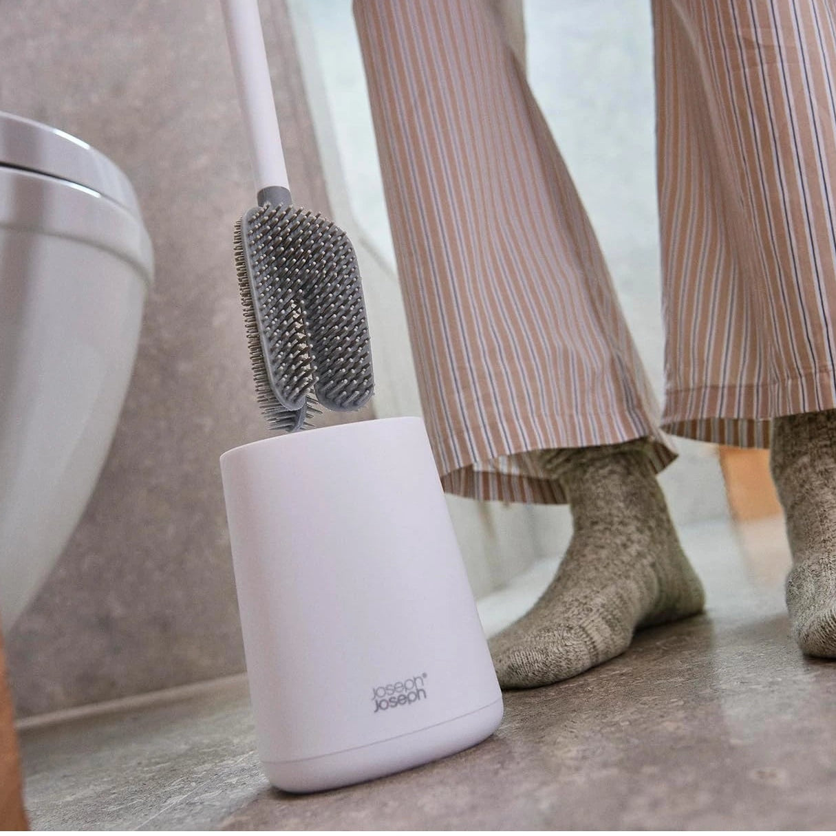 Joseph Joseph Flex™ 360 Lite Matt Toilet Brush (2 Colors)