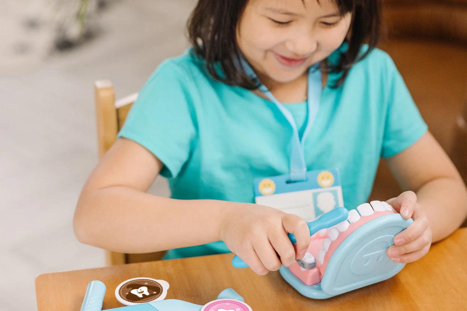 Melissa & Doug Super Smile Dentist Pretend Play Set - Pupsik Singapore