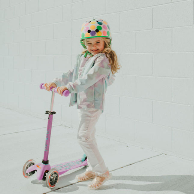 Micro Mini Deluxe Scooter (3 Colors)