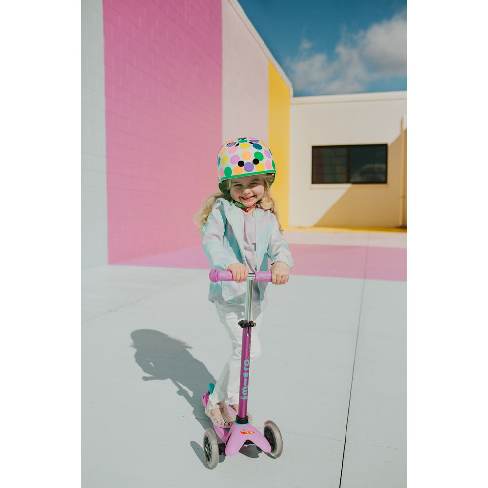 Micro Mini Deluxe Scooter (3 Colors)