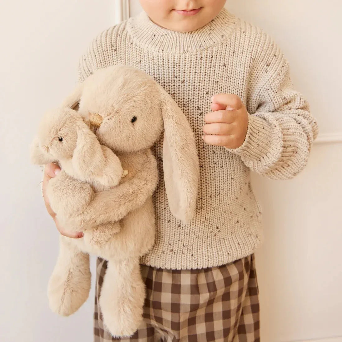 Snuggle Bunnies Frankie The Hugging Bunny Soft Toy (2 Colors) - Pupsik Singapore