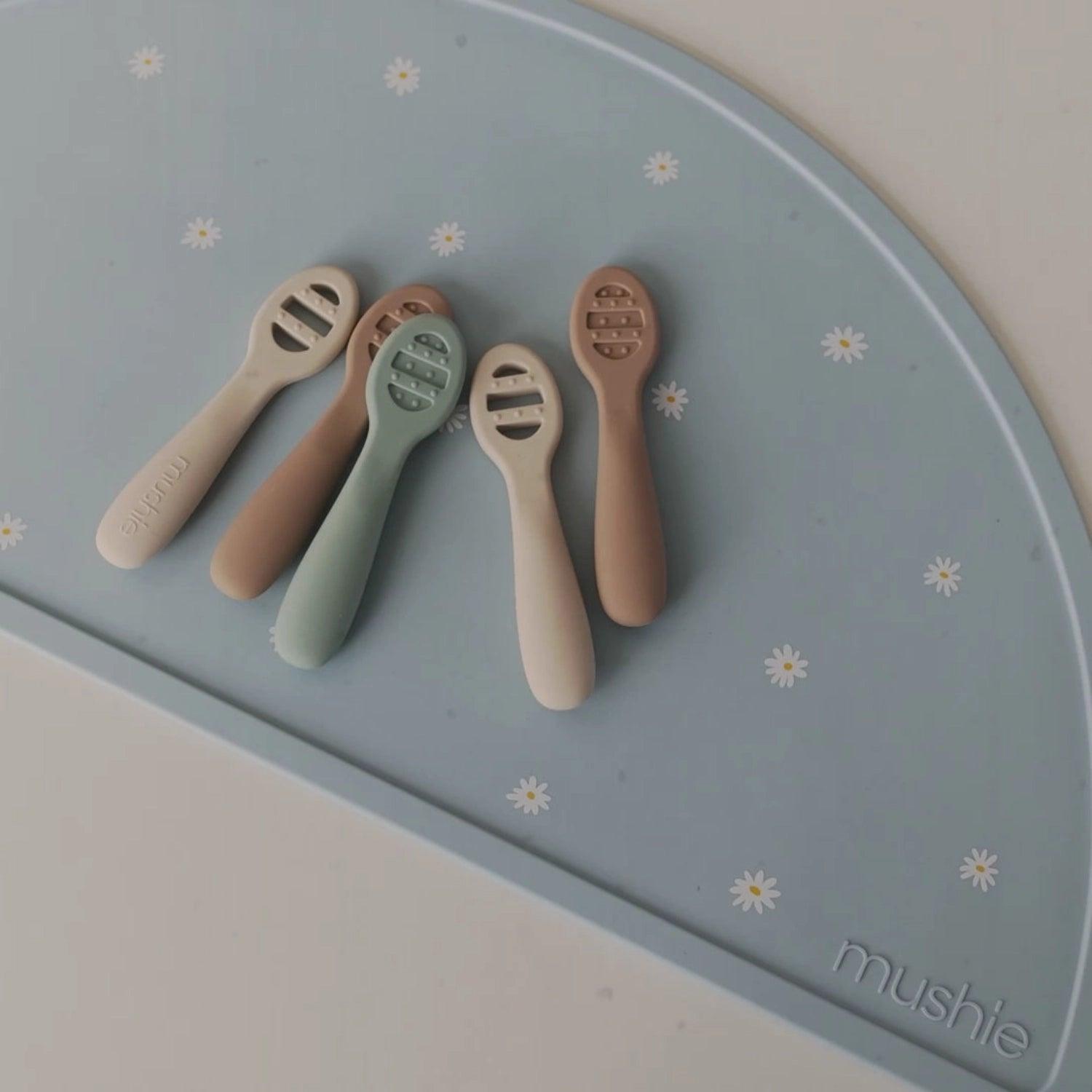 Mushie First Feeding Silicone Baby Spoons, 2pk (3 Colors) - Pupsik Singapore