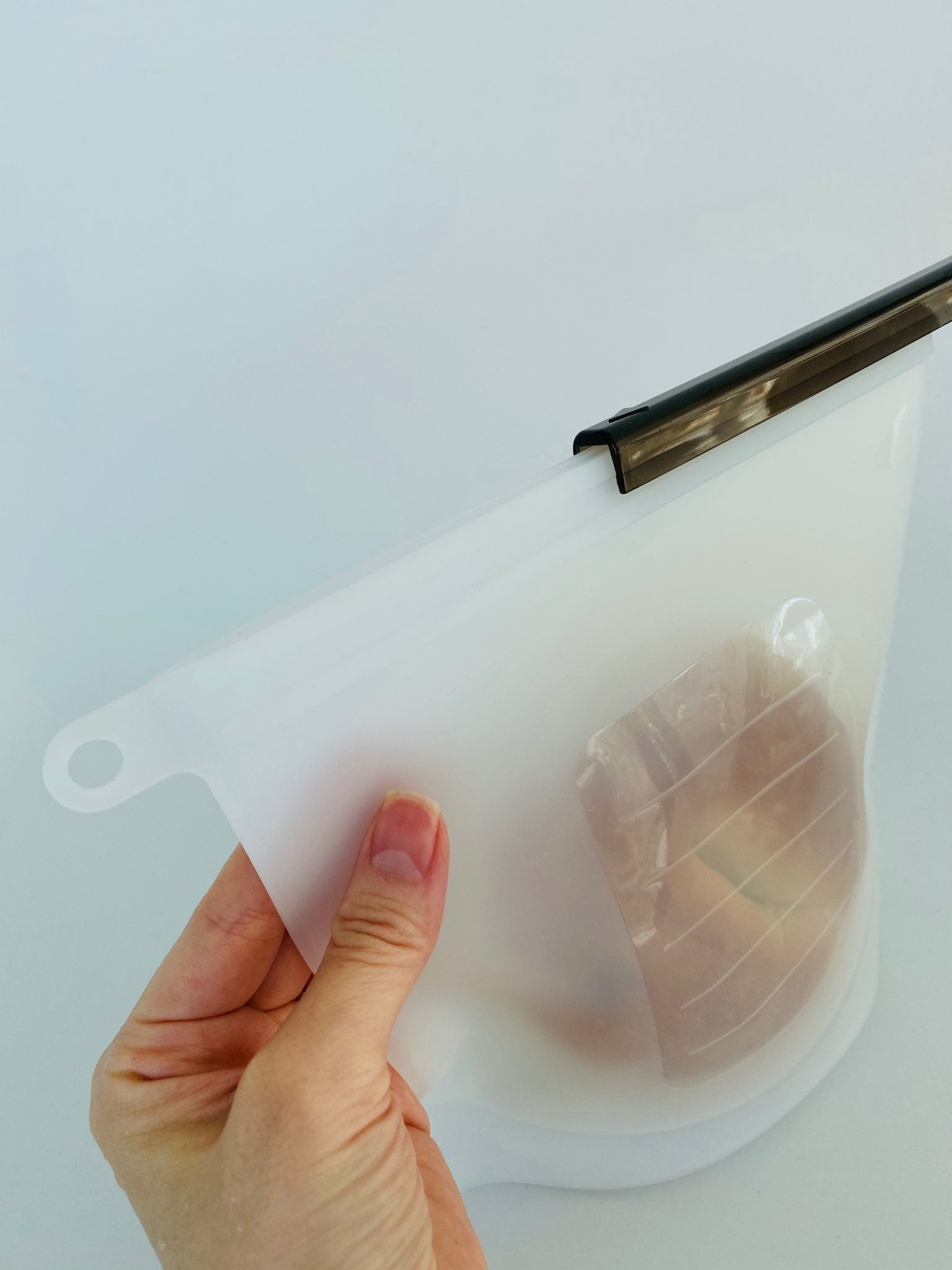 Biomom Leakproof Silicone Food Storage Bag - Clear (3 Sizes)