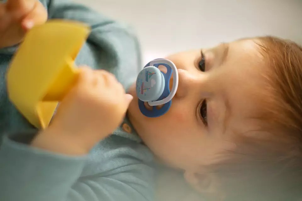 Philips Avent Ultra Air Pacifier, 2pk - 6-18M (14 Designs)