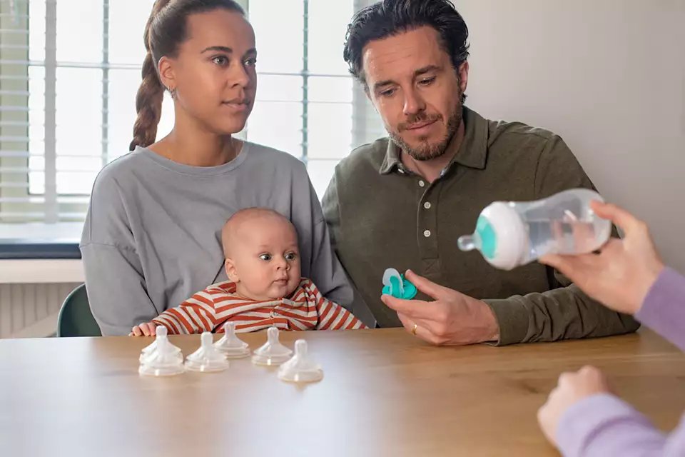 Philips Avent Natural Response Baby Bottle with Airfree Vent, 260ml (1pk) - 3 Designs - Pupsik Singapore