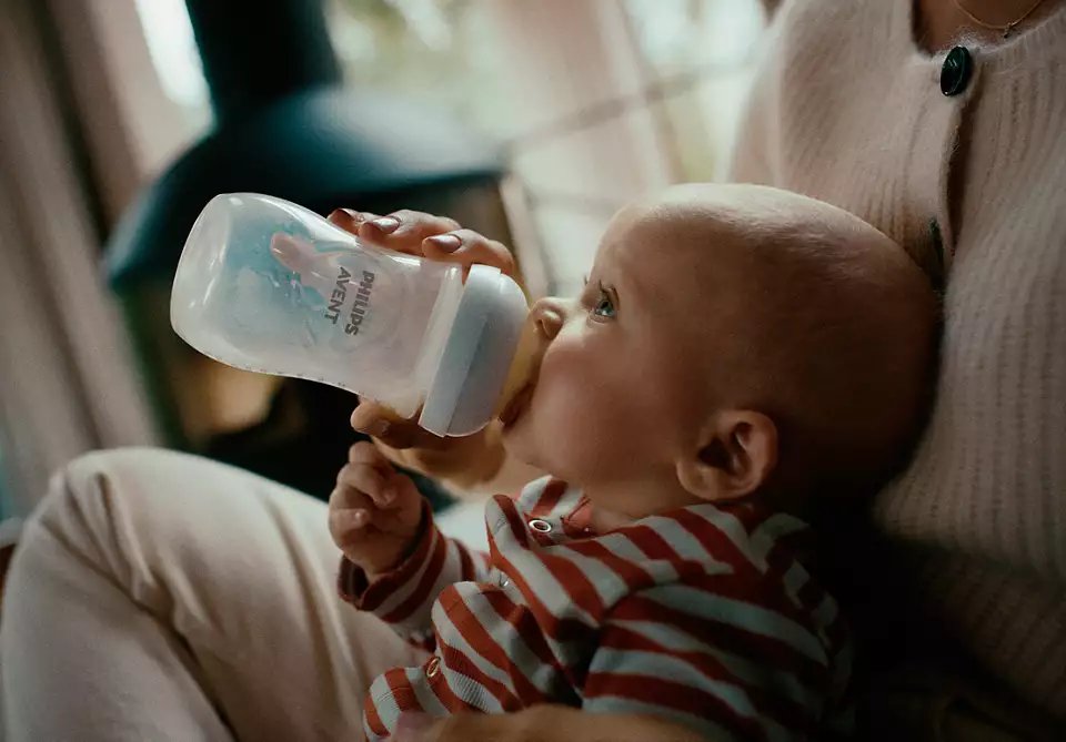Philips Avent Natural Response Baby Bottle with Airfree Vent, 260ml (1pk) - 3 Designs - Pupsik Singapore