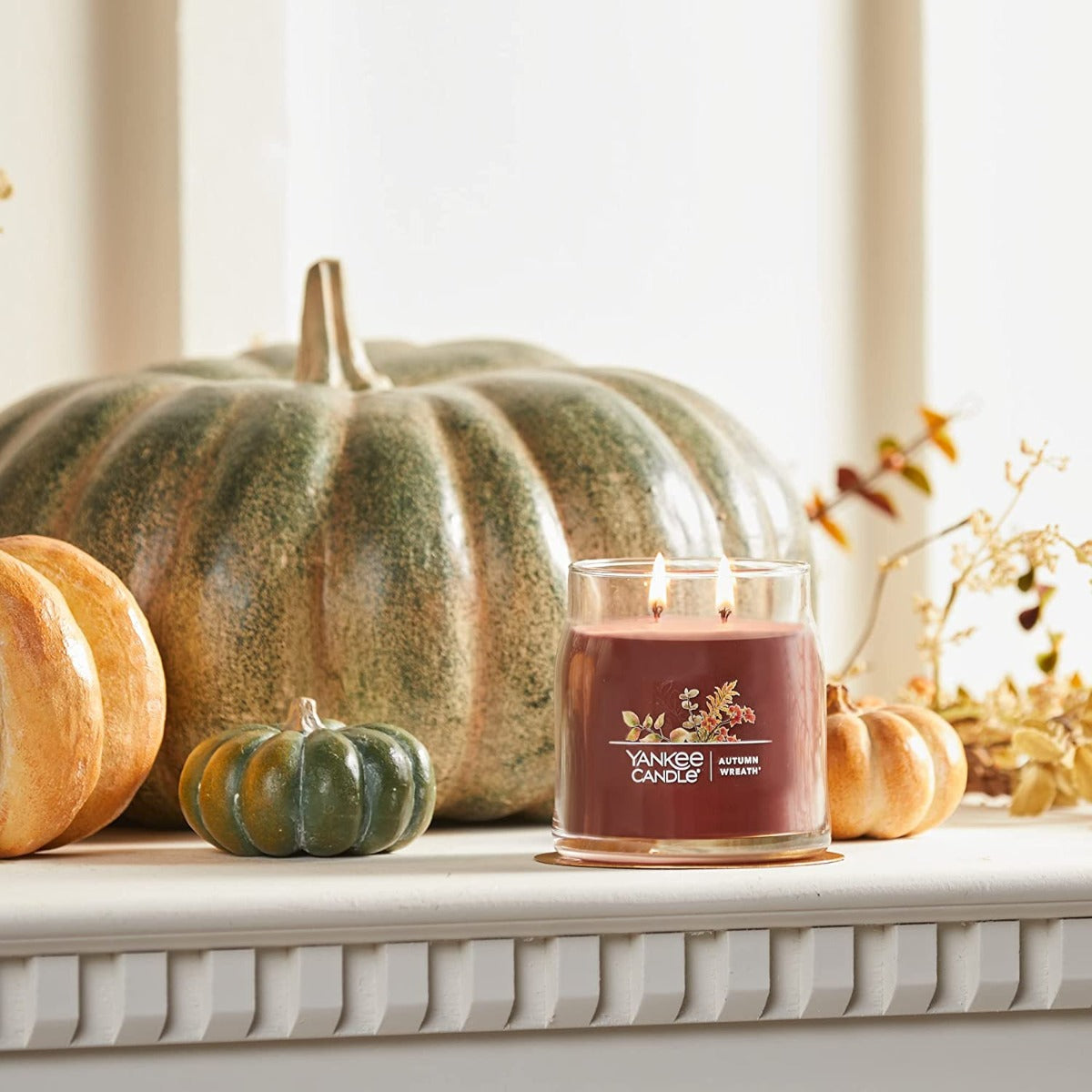 Yankee Candle Signature Medium Jar Candle, 2-wicks (13oz) - Autumn Wreath