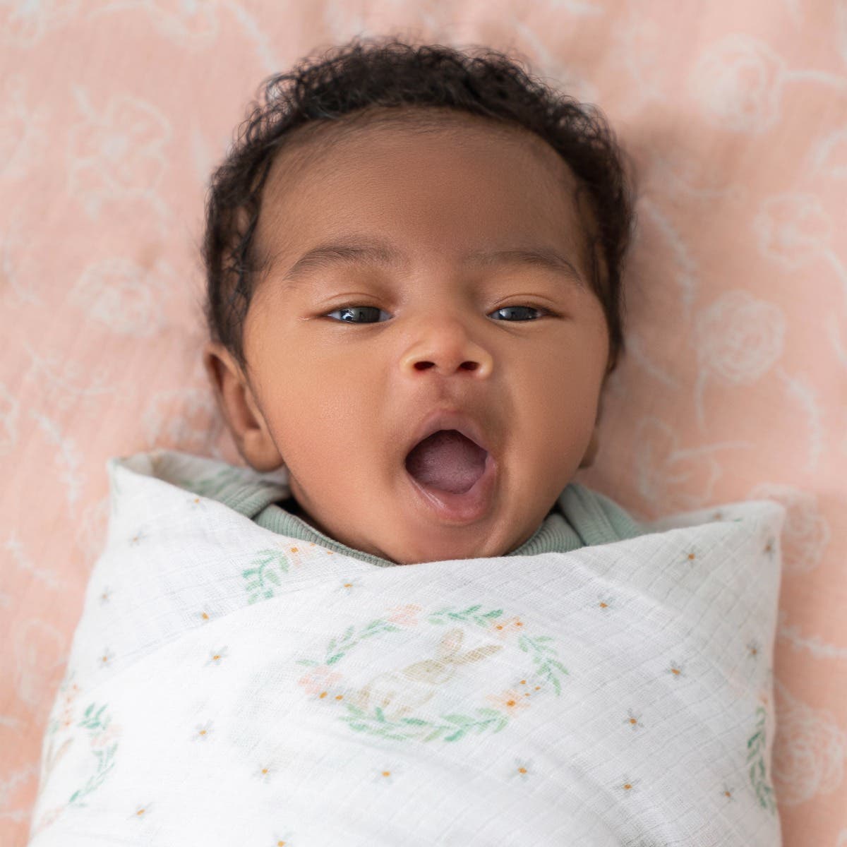 Aden Anais Essentials Muslin Cotton Swaddle (44 x 44 in), 4pk (31 Designs) - Pupsik Singapore