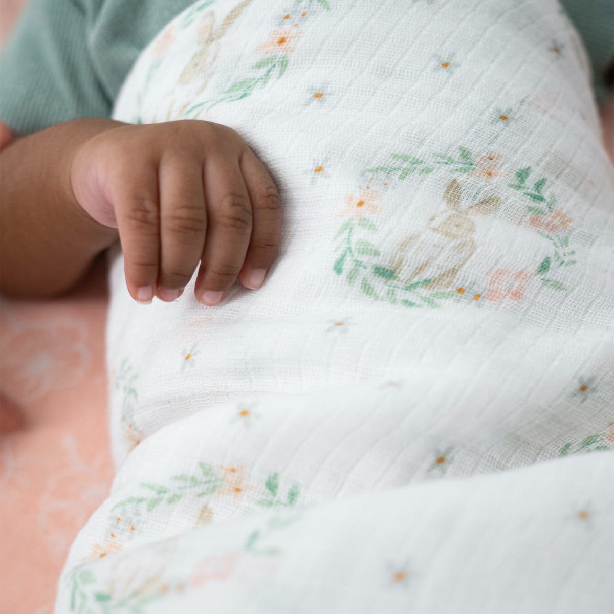 Aden Anais Essentials Muslin Cotton Swaddle (44 x 44 in), 4pk (31 Designs) - Pupsik Singapore
