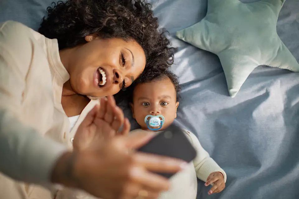Philips Avent Ultra Air Pacifier, 2pk - 0-6M (8 Designs) - Pupsik Singapore