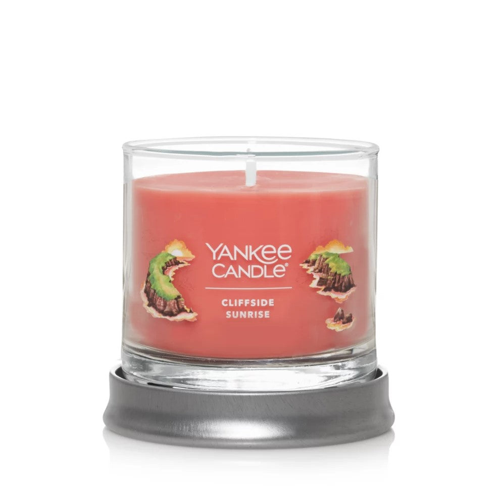 Yankee Candle Signature Small Tumbler Candle, 1- Wick (4.3oz) - Cliffside Sunrise