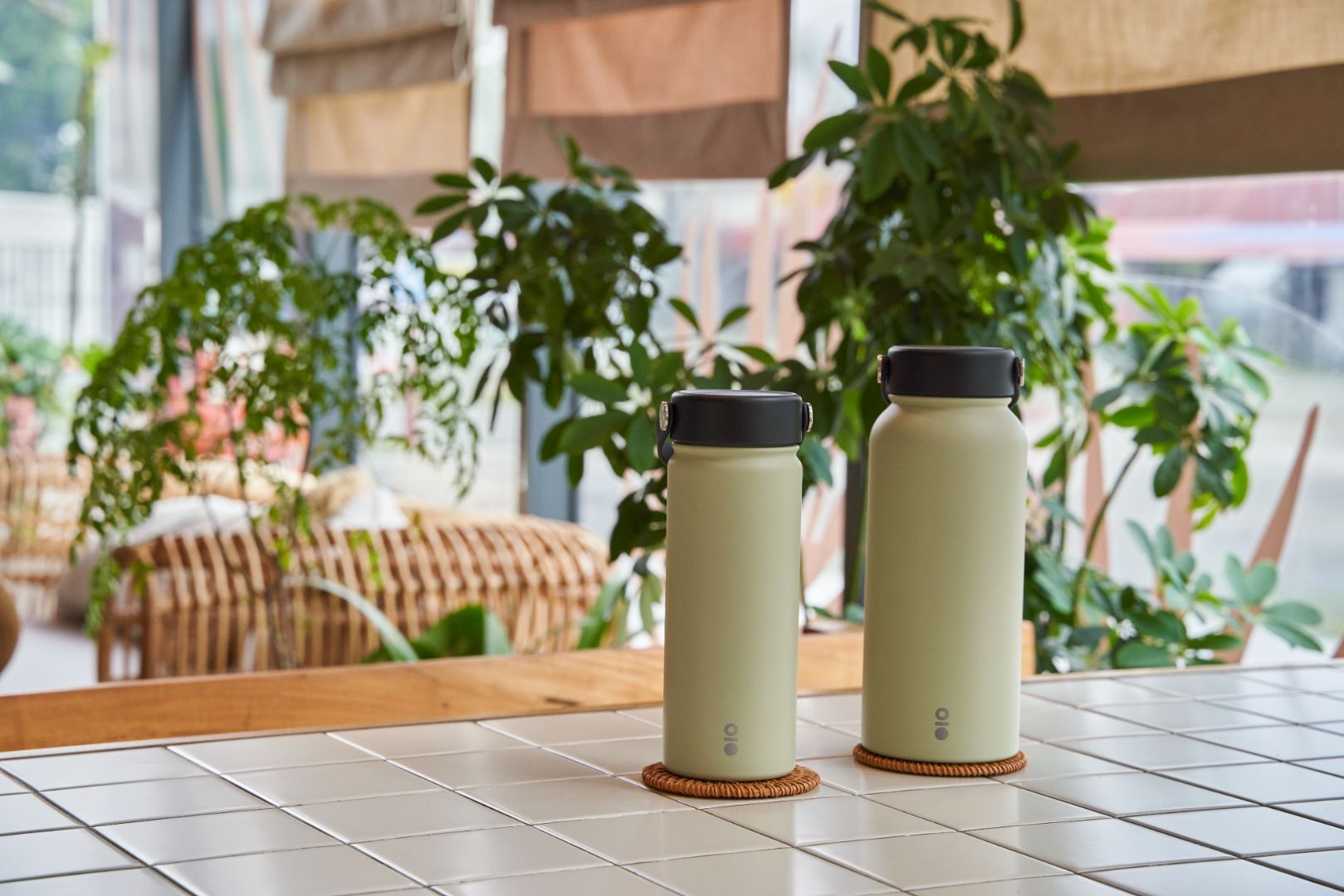 Montigo Ace Bottle Mega, 950ml (14 Colors)