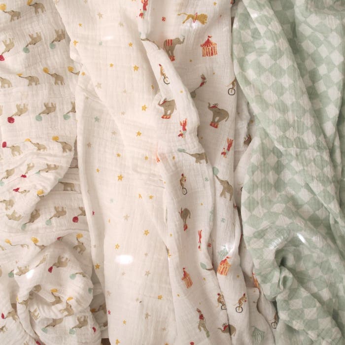 Aden Anais Essentials Muslin Cotton Swaddle (44 x 44 in), 4pk (31 Designs) - Pupsik Singapore