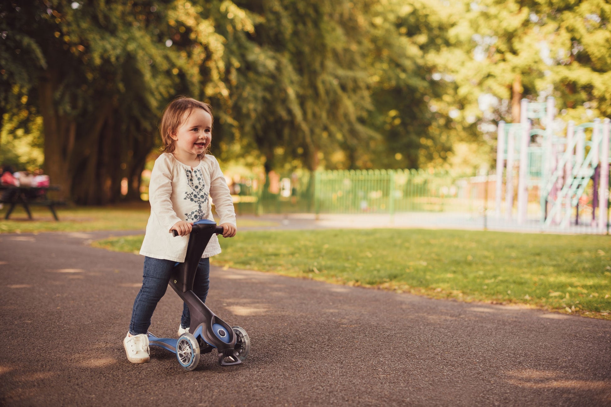 Globber GO•UP (Evo) Comfort Play Convertible Scooter  (5 Colours) - Pupsik Singapore