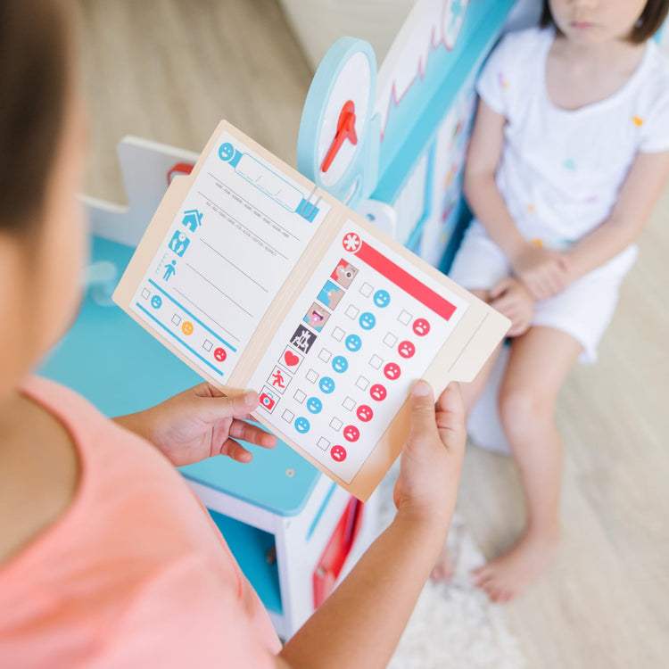 Melissa & Doug Get Well Doctor Activity Center