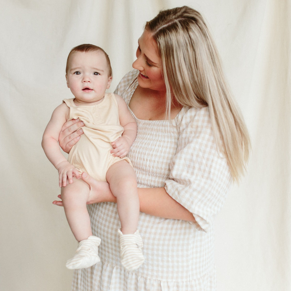 Goumi x Pupsik Bamboo Stay On Booties – Dune Stripes (2 sizes) - Pupsik Singapore