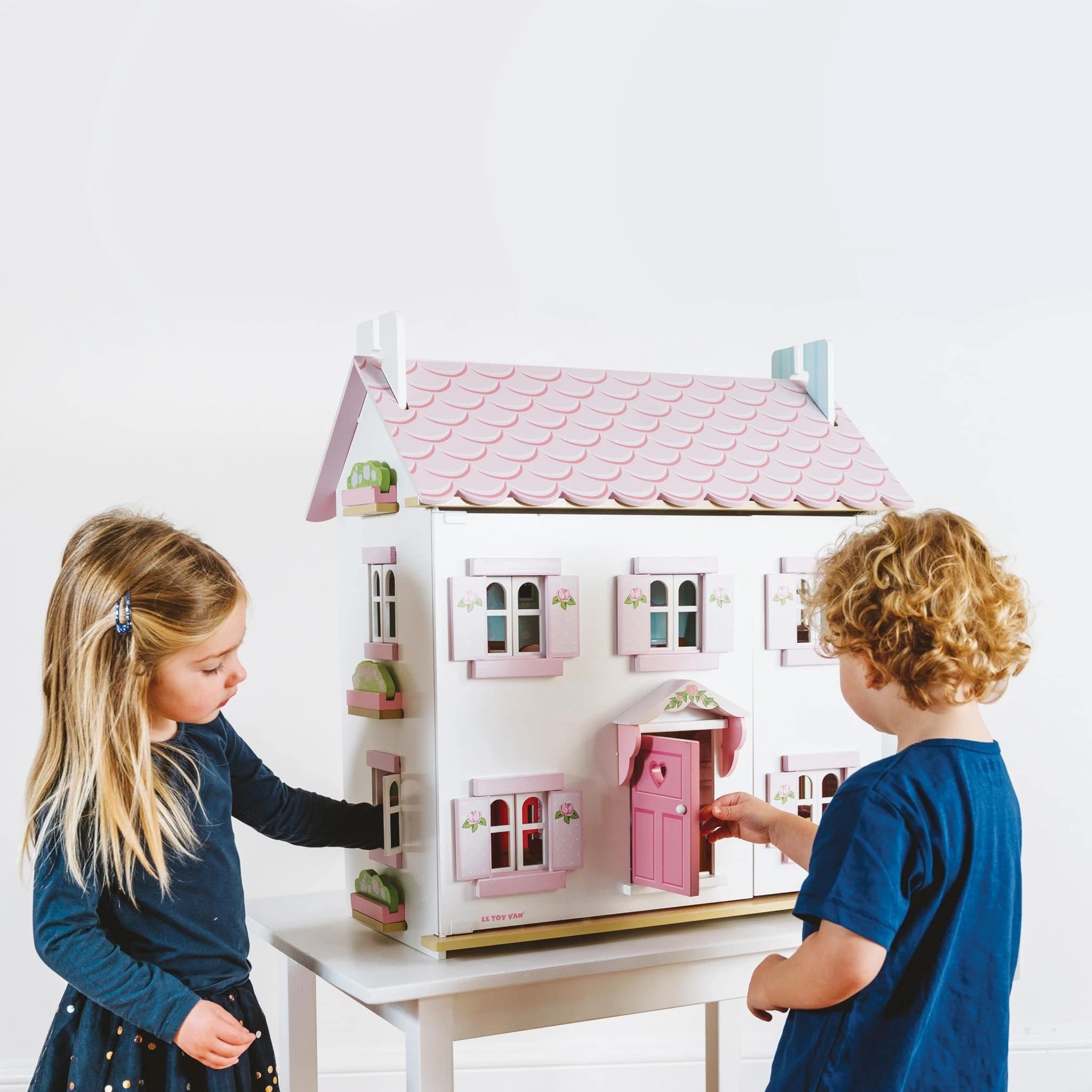 Le Toy Van Sophie's Wooden Dolls House