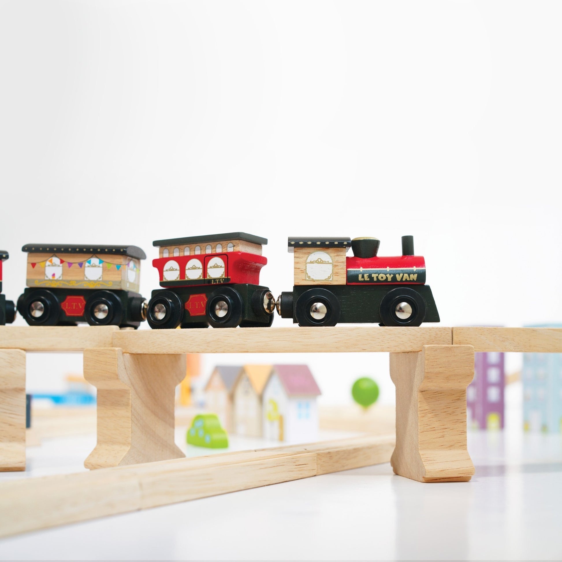 Le Toy Van Train (2 Colours) - Pupsik Singapore