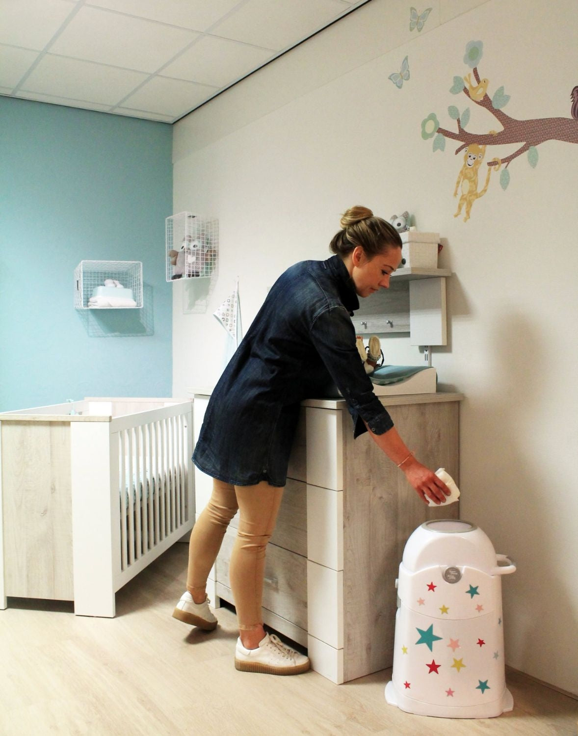 Diaper Champ Classic Odorless Diaper Bin - Medium (60 NB Diapers)