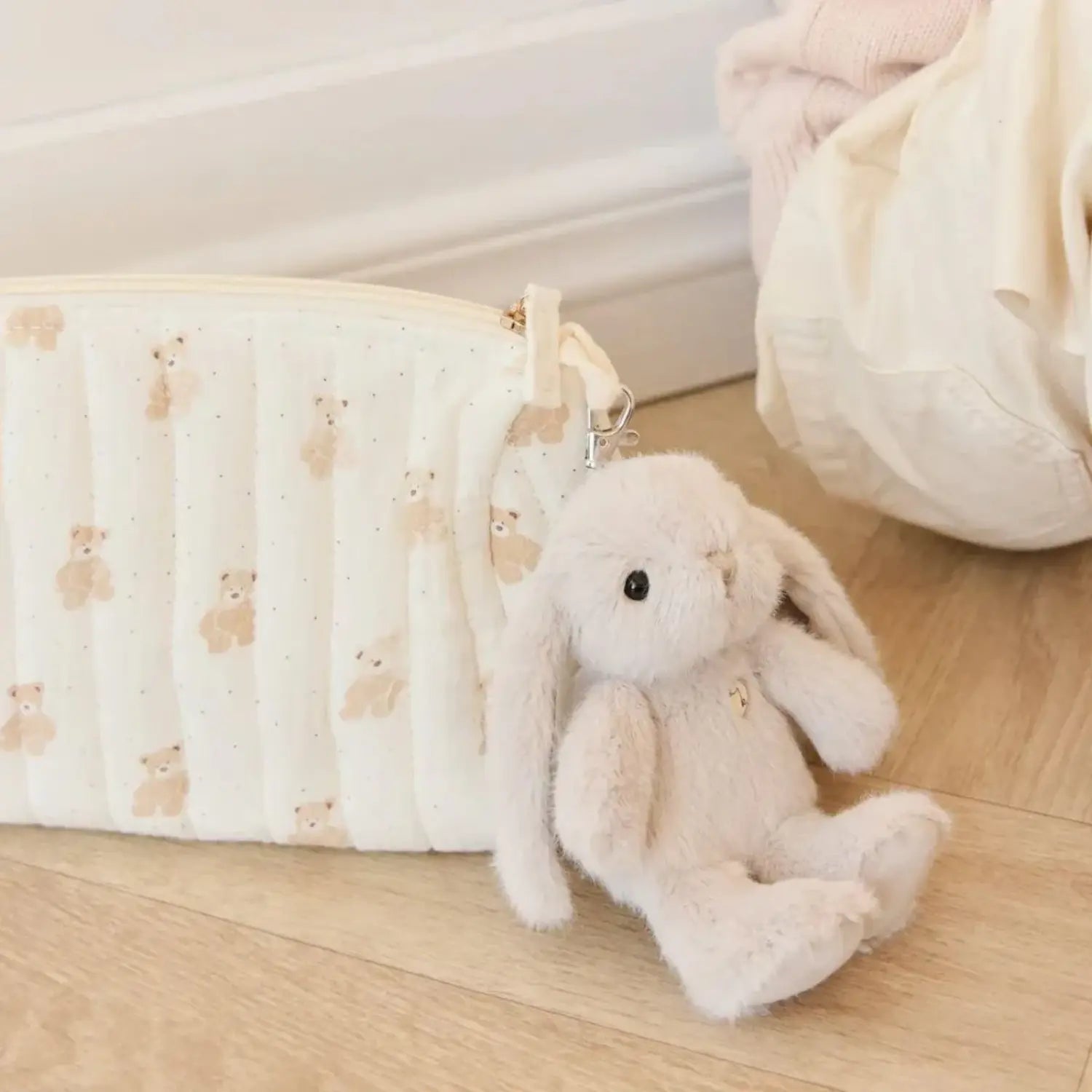 Snuggle Bunnies Penelope Keyring (3 Colors)