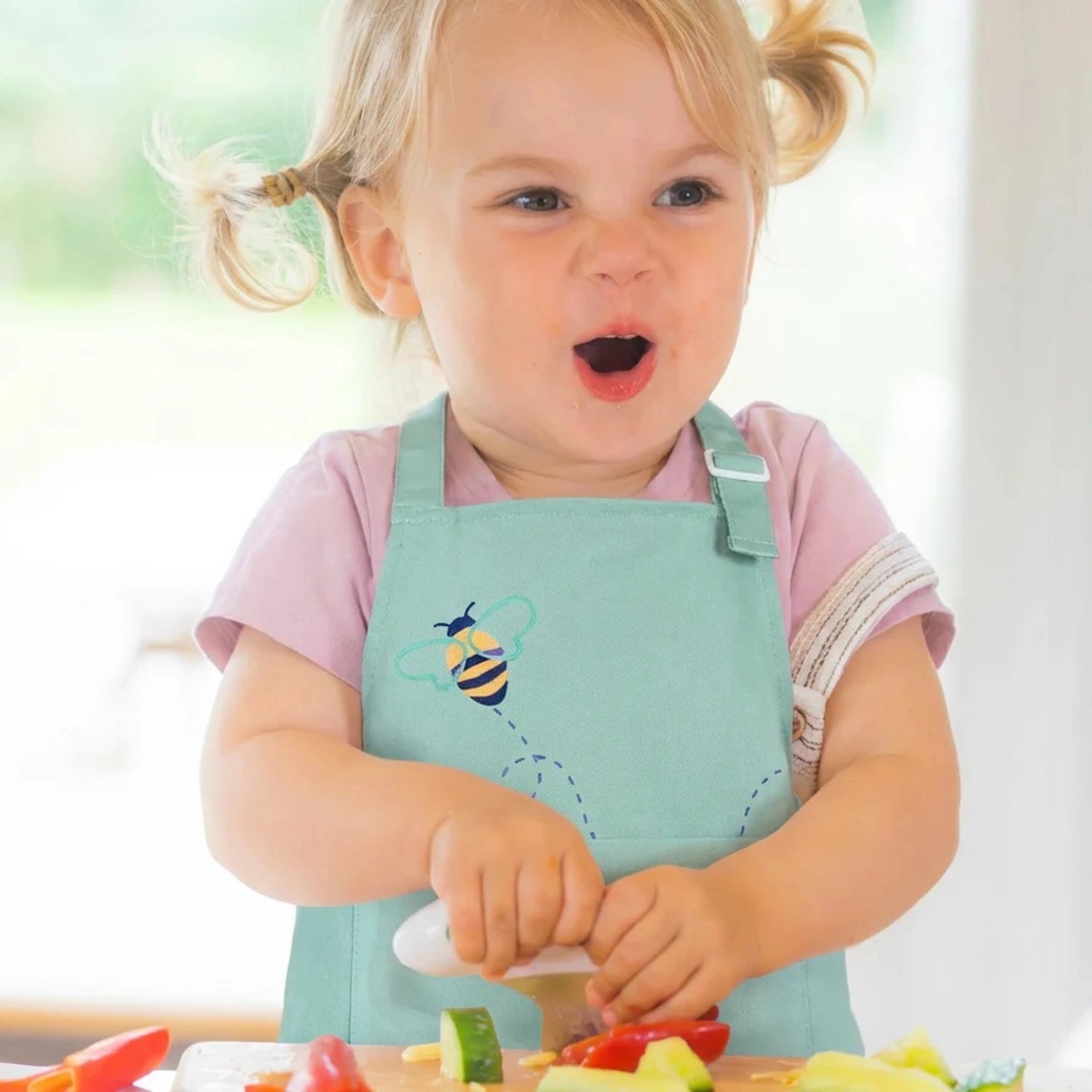 Doddl Mini Chef Kit, 2-5Y | Toddler Knife, Mini Chef Apron and Hat - Pupsik Singapore