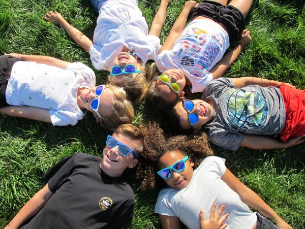 Minishades Polarized Classic Sunglasses, 8-12Y (6 Colors) - Pupsik Singapore