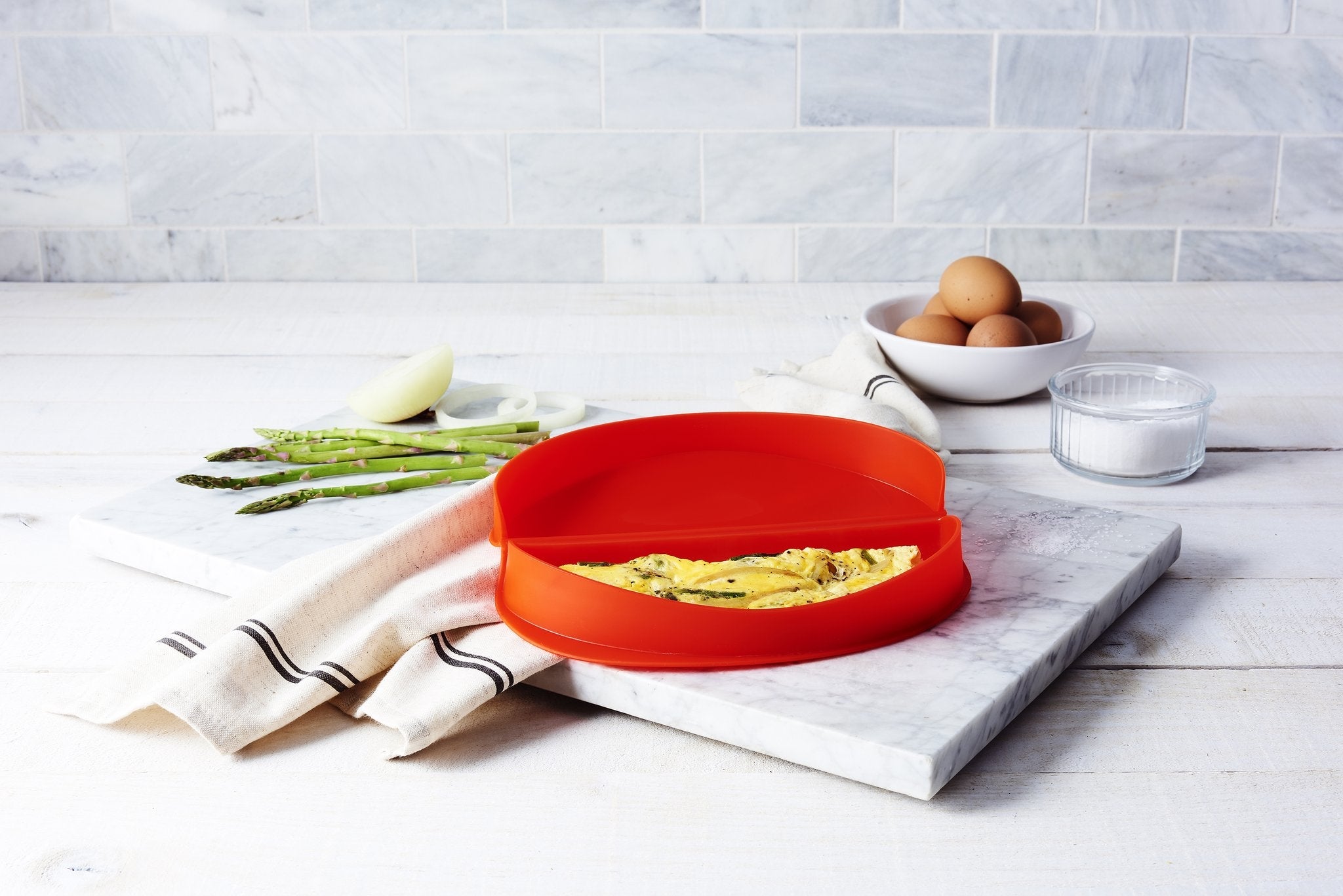 Lekue Omelette Maker - Red